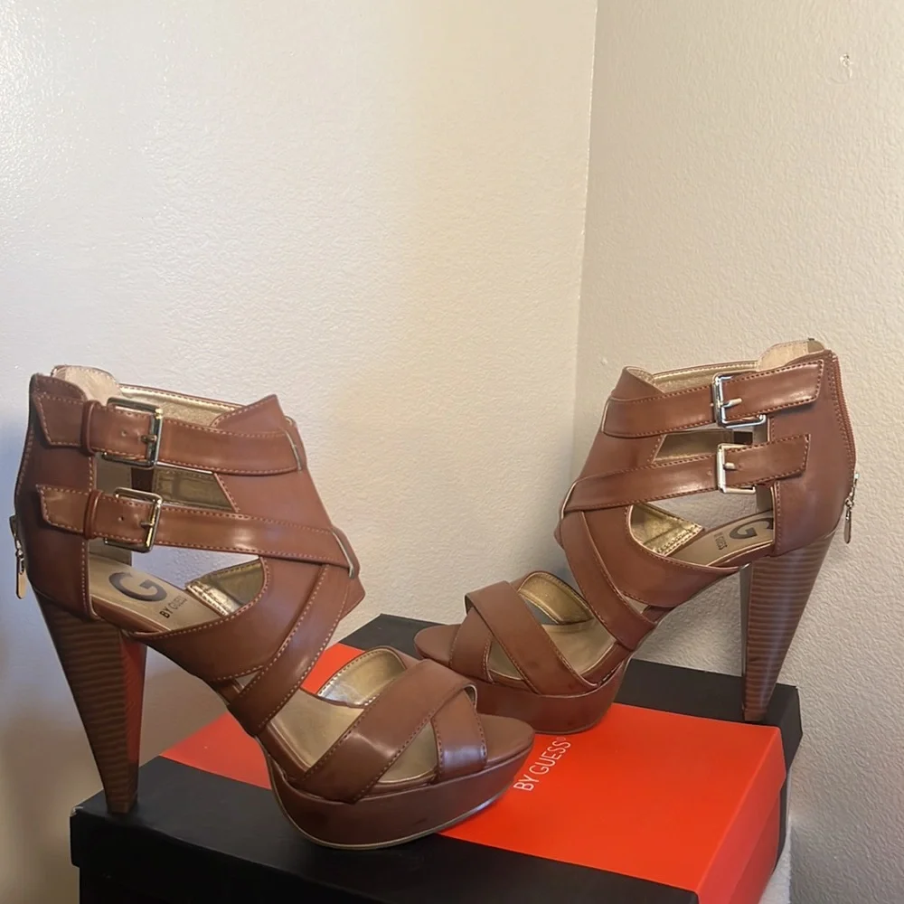 “NEW” G BY GUESS HIGH HEELS - Picture 1 of 16